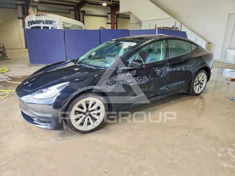 2023 Tesla Model 3 фото