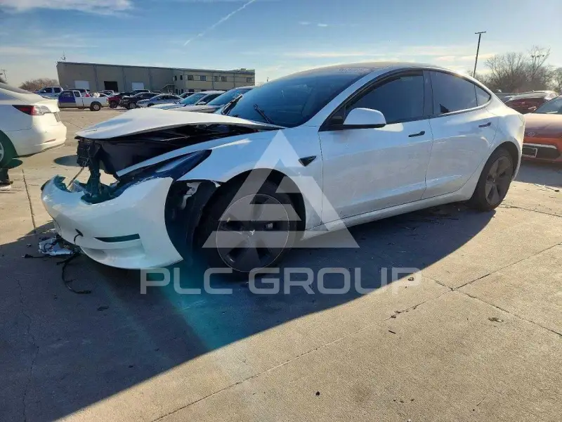 2023 Tesla Model 3 фото