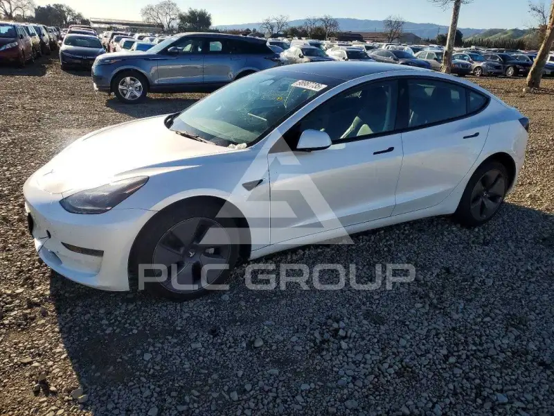 2023 Tesla Model 3 фото
