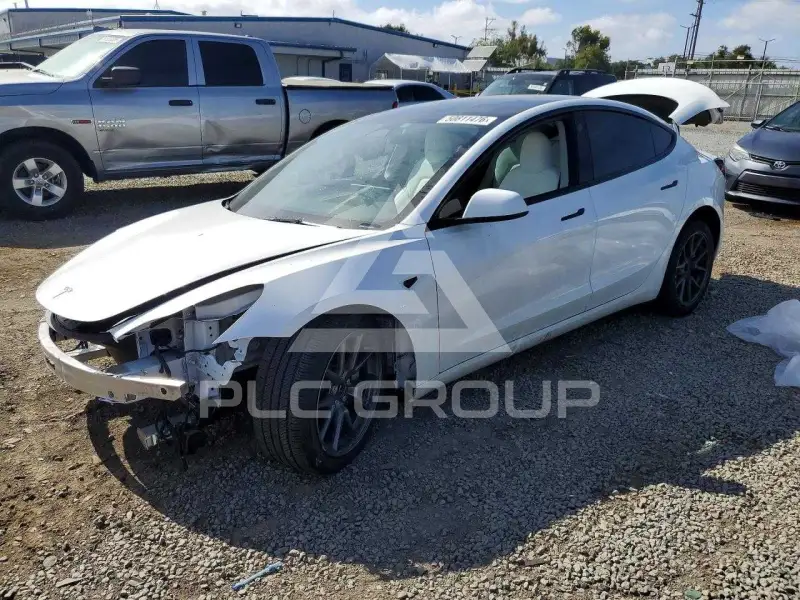 2023 Tesla Model 3 фото