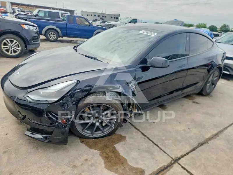 2023 Tesla Model 3 фото