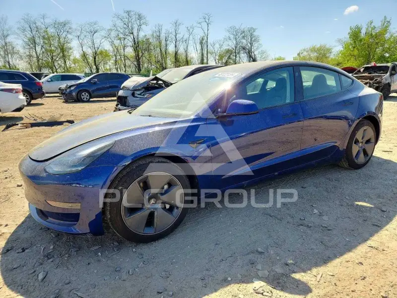 2023 Tesla Model 3 фото