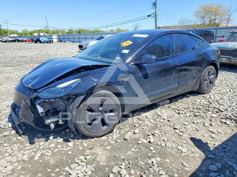 2023 Tesla Model 3 фото
