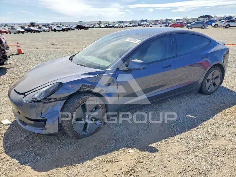 2023 Tesla Model 3 фото