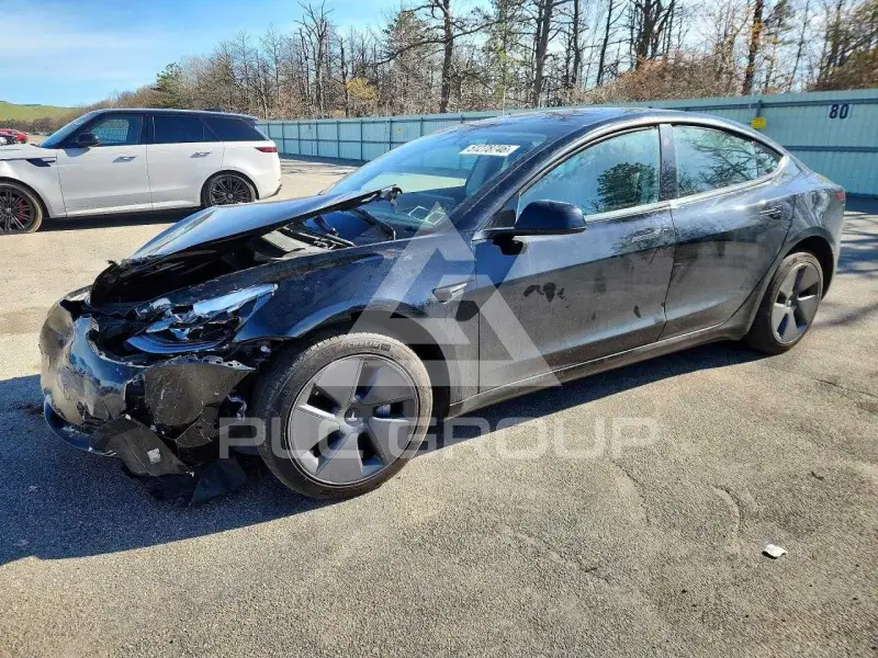 2023 Tesla Model 3 фото