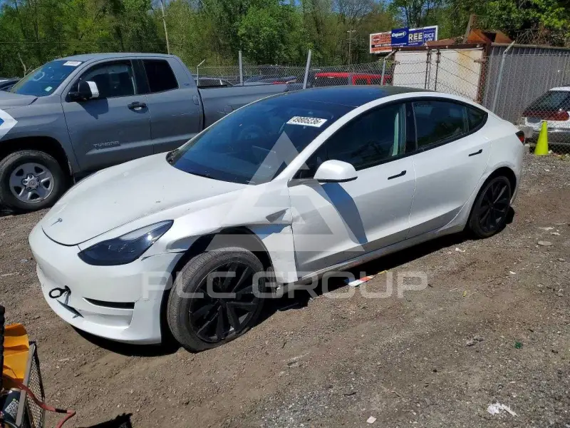 2023 Tesla Model 3 фото