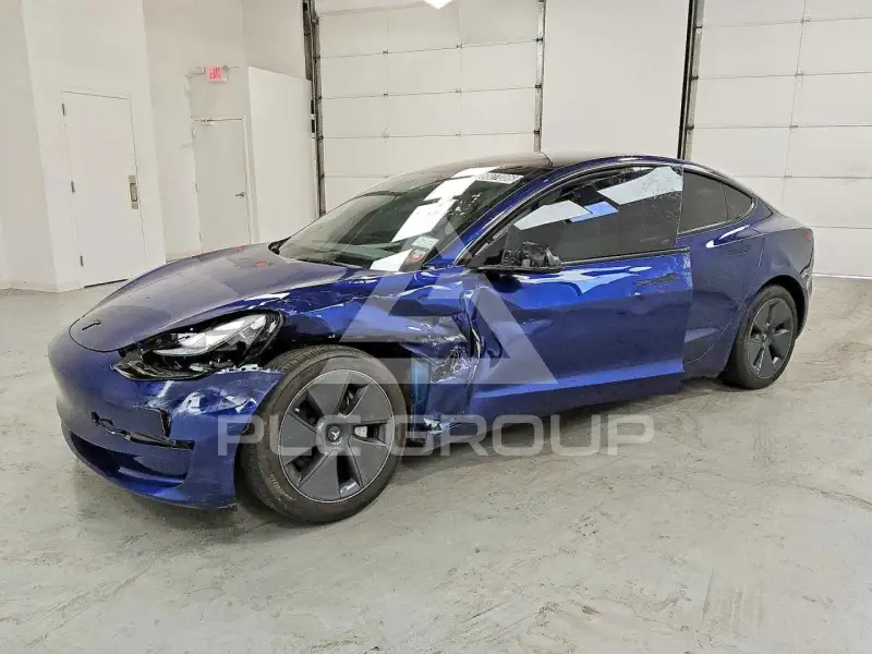 2023 Tesla Model 3 фото