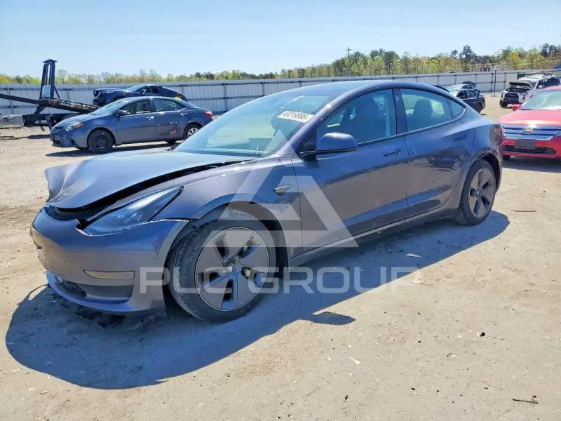 2023 Tesla Model 3 фото