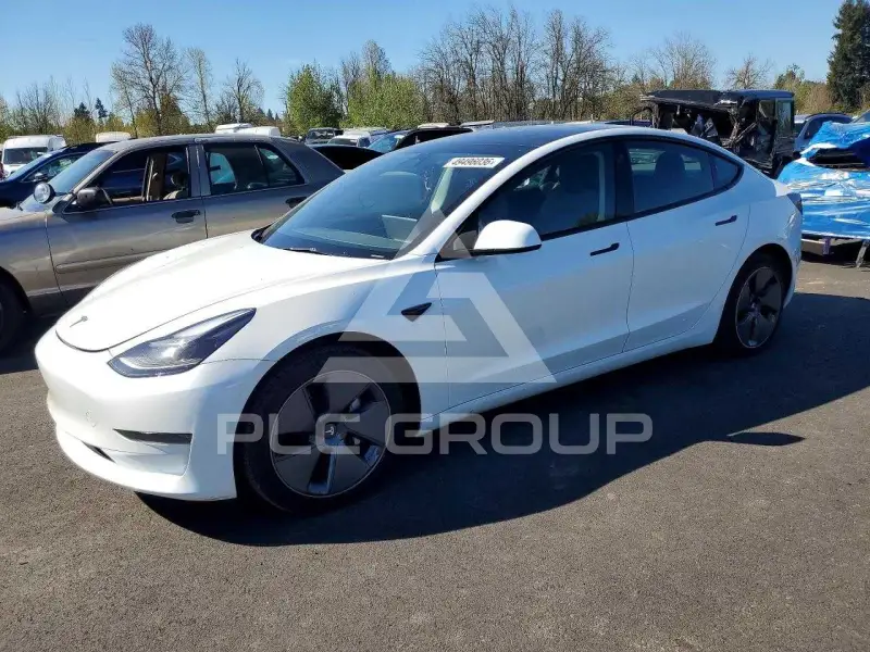 2023 Tesla Model 3 фото