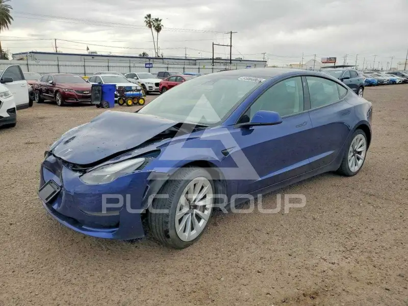 2023 Tesla Model 3 фото