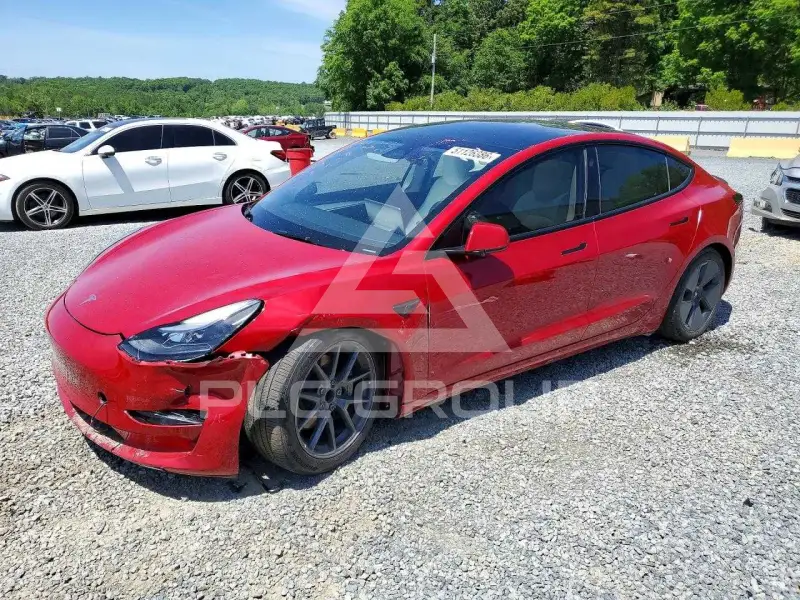 2023 Tesla Model 3 фото