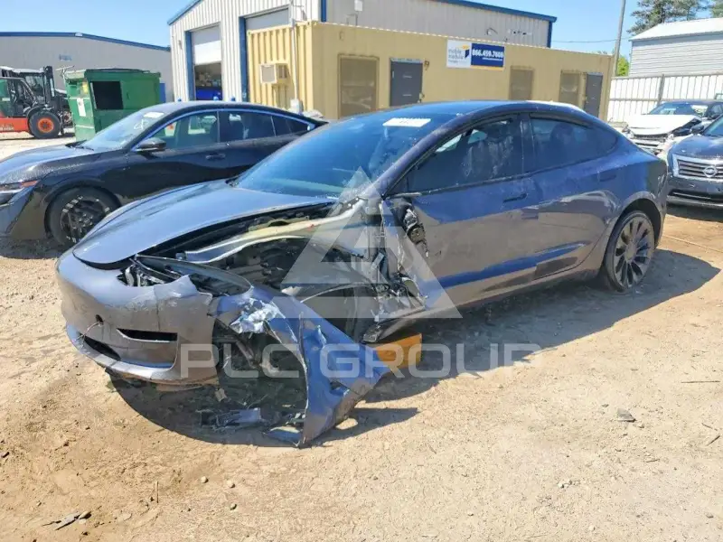 2023 Tesla Model 3 фото