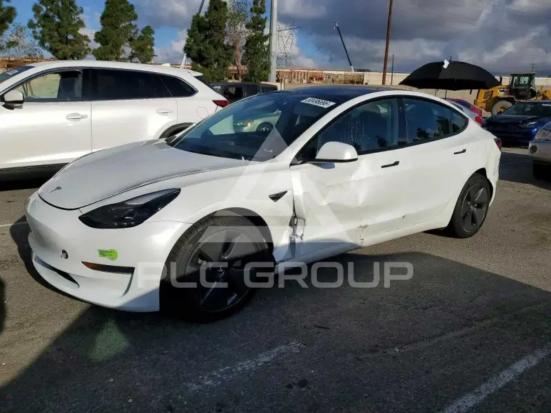 2023 Tesla Model 3 фото