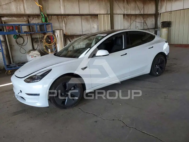 2023 Tesla Model 3 фото