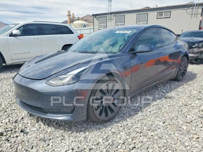 2023 Tesla Model 3 фото