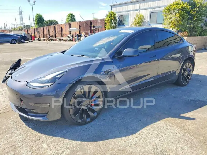 2023 Tesla Model 3 фото