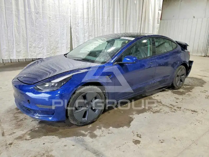 2023 Tesla Model 3 фото