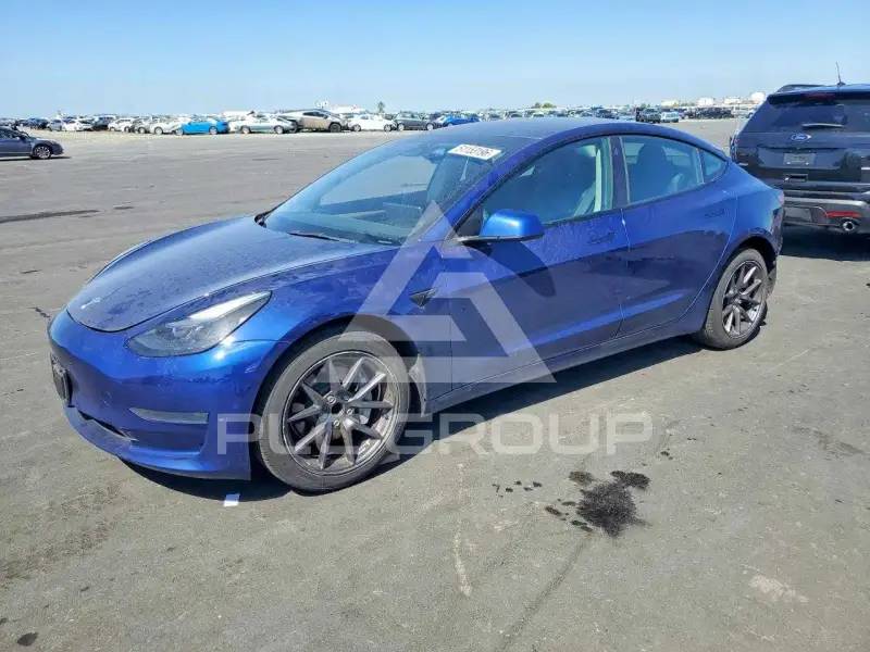 2023 Tesla Model 3 фото