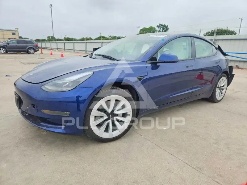 2023 Tesla Model 3 фото