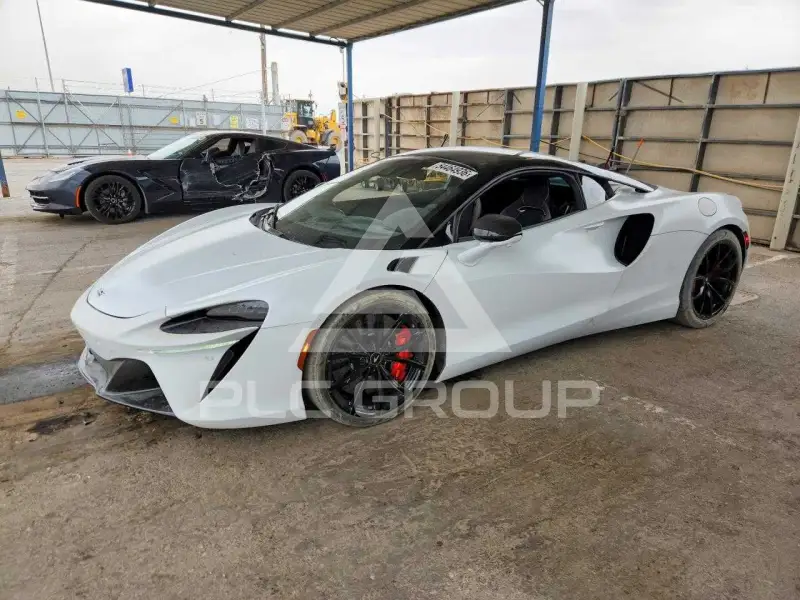 2023 McLaren  фото