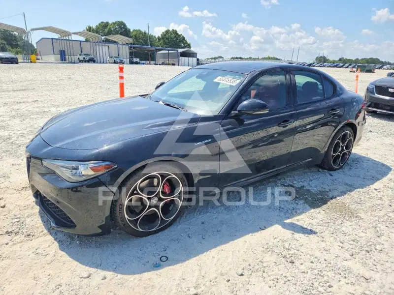 2023 Alfa Romeo Giulia photo