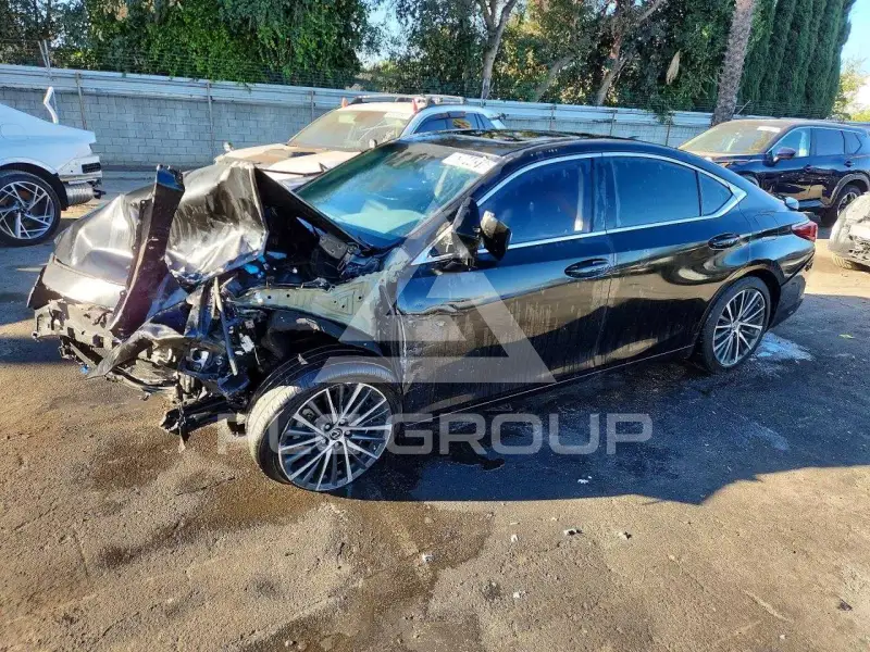 2023 Lexus ES300 photo