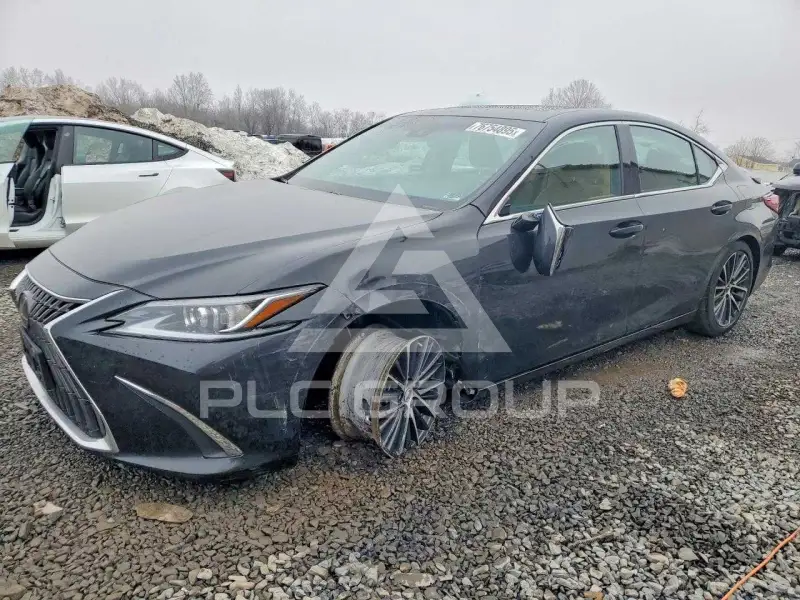 2023 Lexus ES300 photo