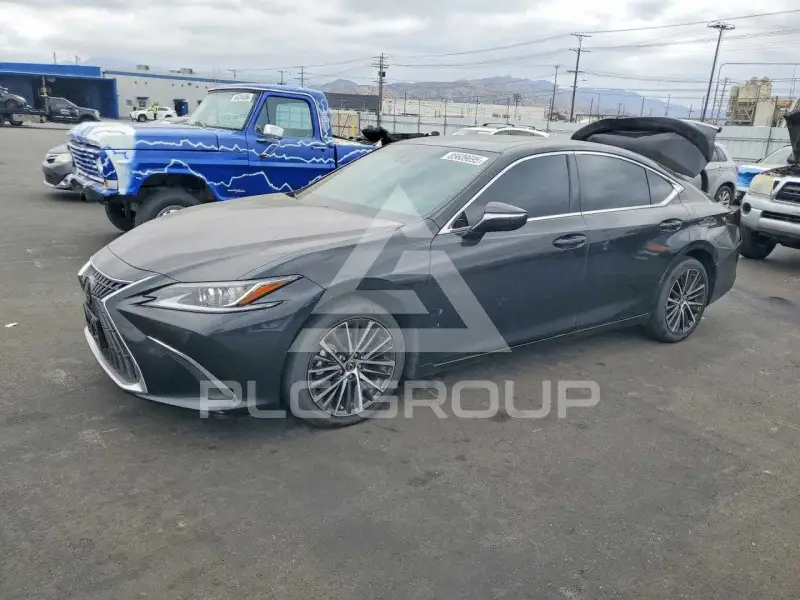 2023 Lexus ES300 photo