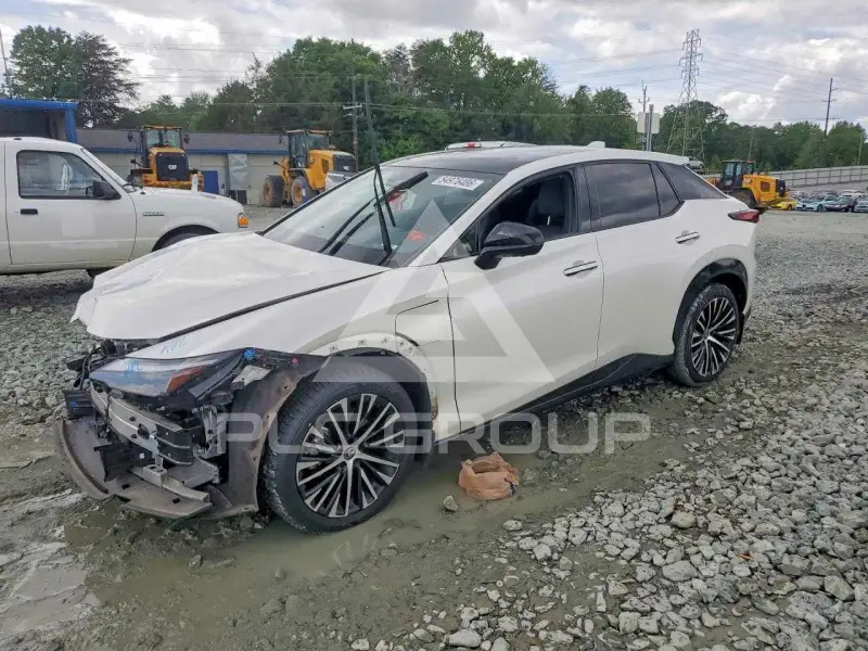 2023 Lexus RZ photo
