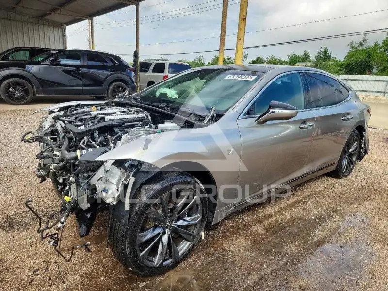 2023 Lexus LS500 photo