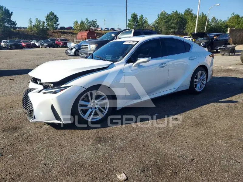 2023 Lexus IS фото