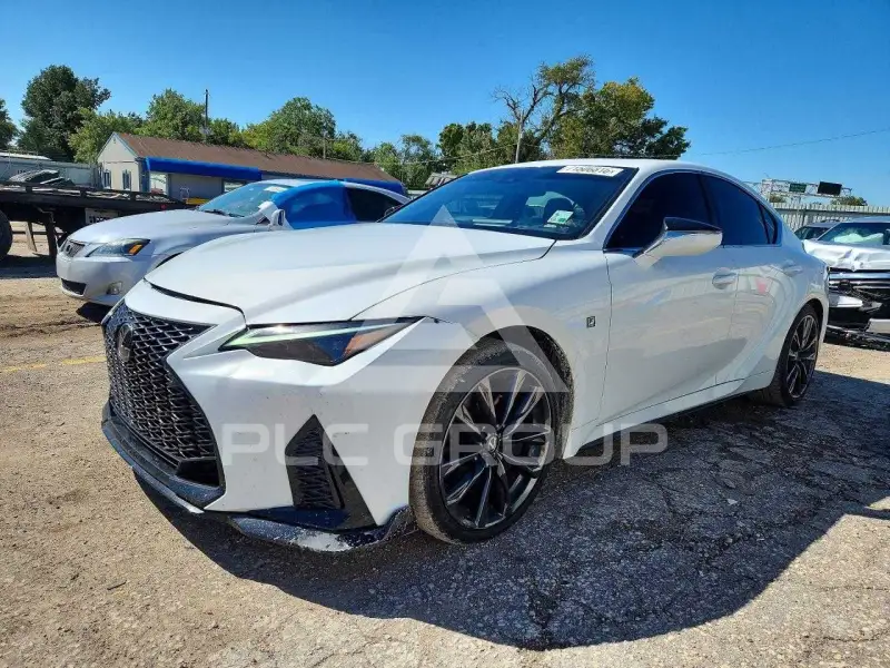 2023 Lexus IS фото
