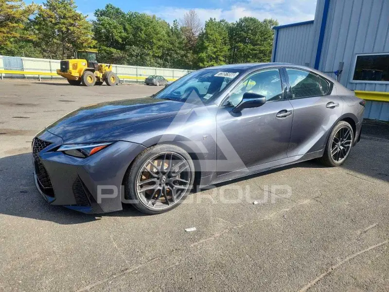 2023 Lexus IS photo