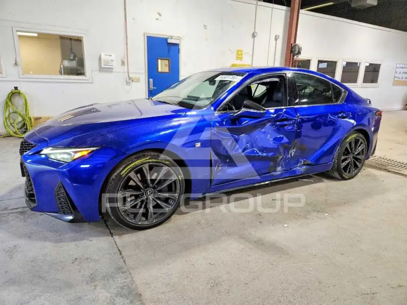 2023 Lexus IS фото