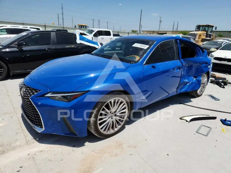 2023 Lexus IS фото