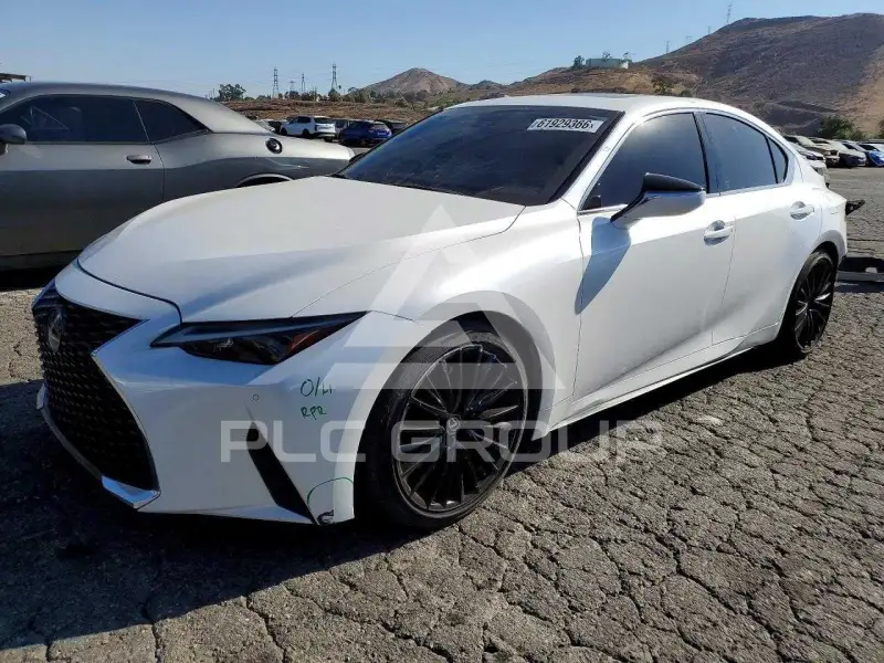 2023 Lexus IS фото