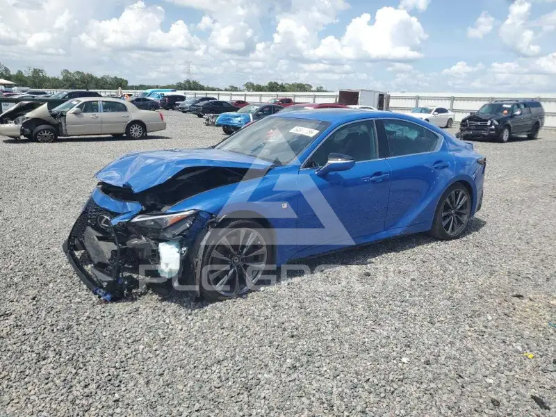 2023 Lexus IS photo