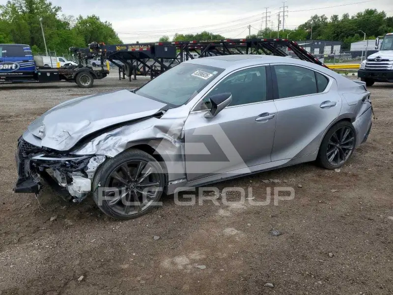 2023 Lexus IS фото