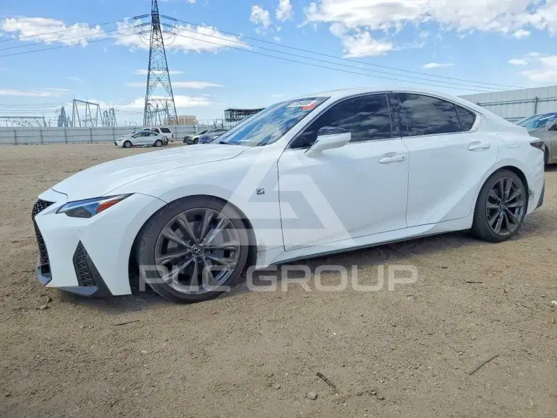 2023 Lexus IS фото