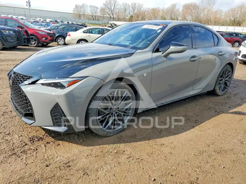2023 Lexus IS photo