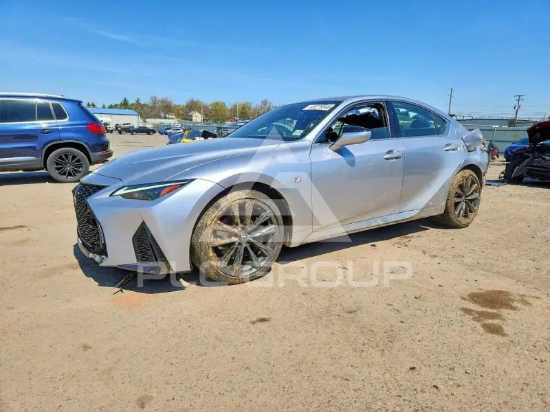 2023 Lexus IS фото