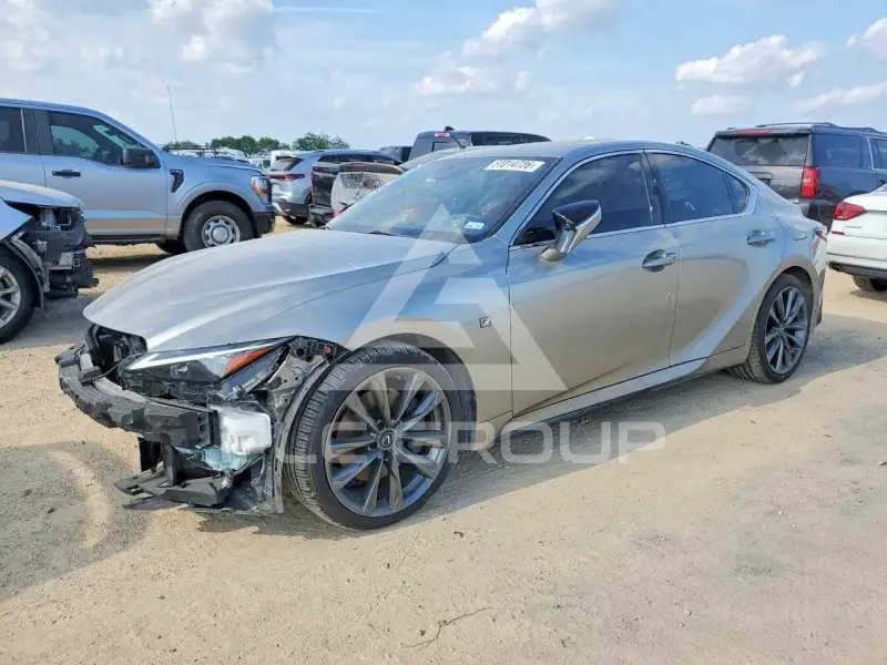 2023 Lexus IS фото