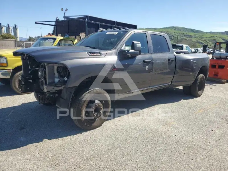 2023 RAM 3500 photo