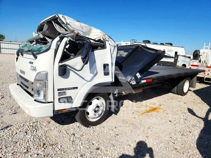 2023 Isuzu NPR photo