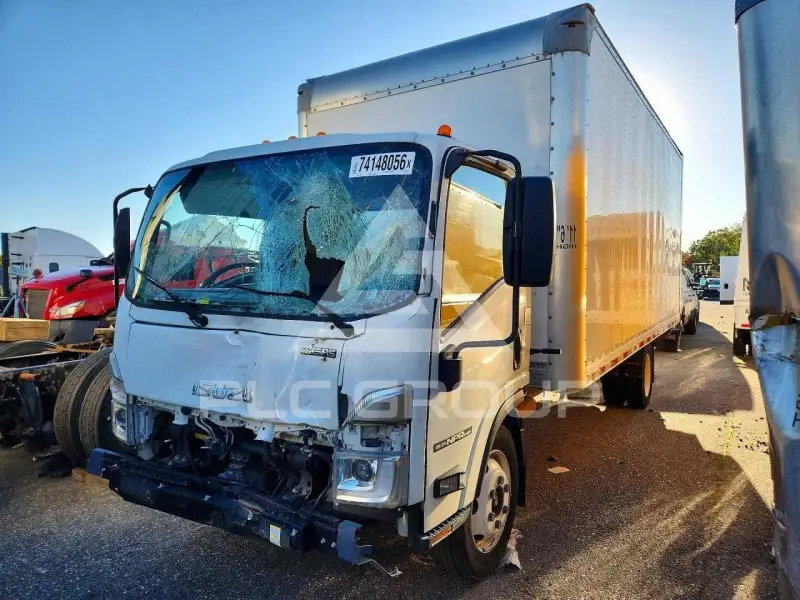 2023 Isuzu NPR фото