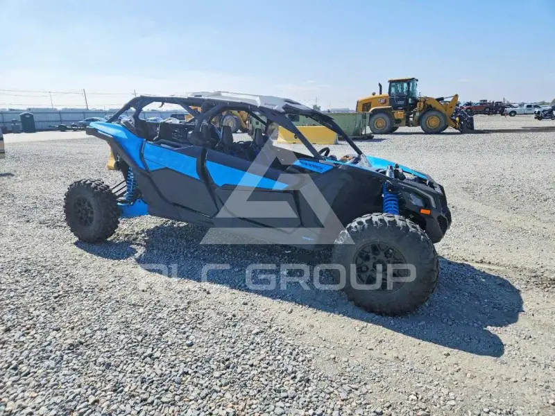 2023 Can-AM Sidebyside фото