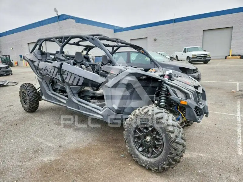 2023 Can-AM Sidebyside фото