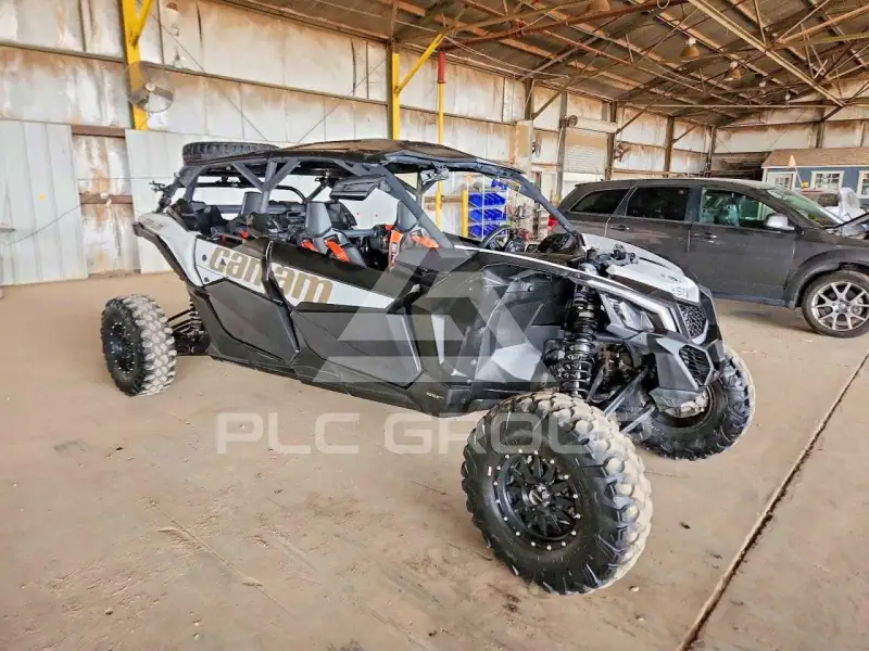 2023 Can-AM Sidebyside фото