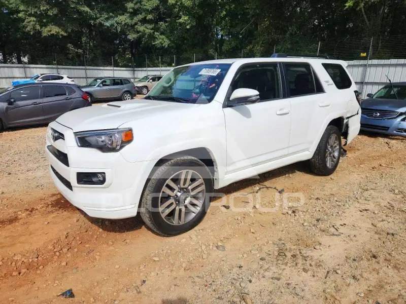 2023 Toyota 4 RUNNER photo