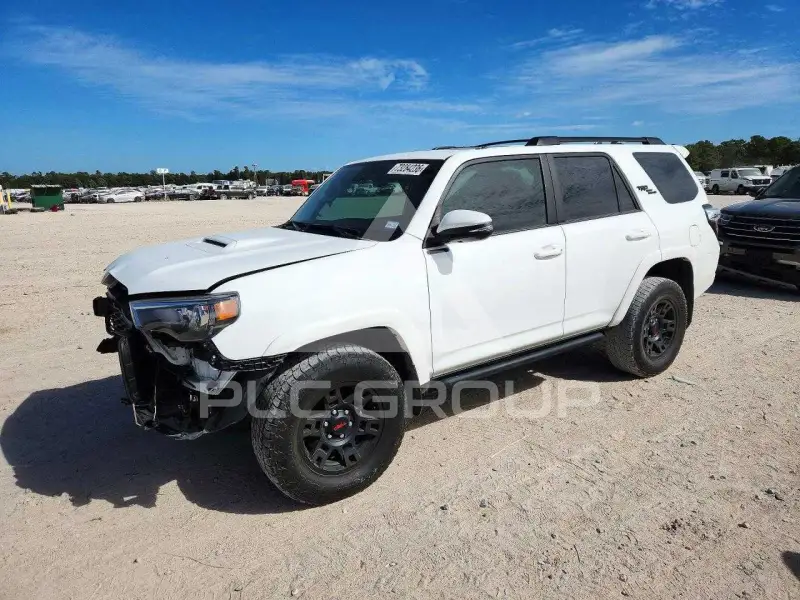 2023 Toyota 4 RUNNER photo